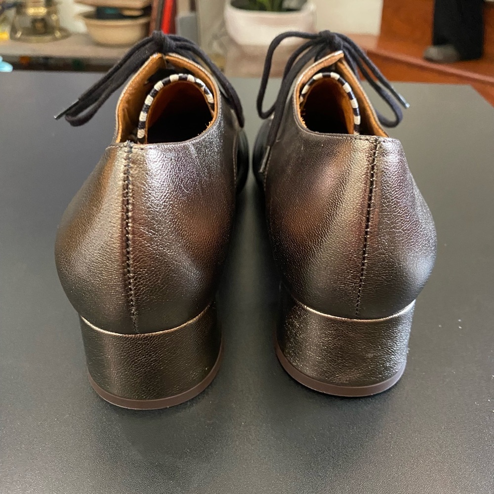 New Chie Mihara Pump in Black / Platinum in Size EU 39.5 / US 9 - Picture 4 of 10